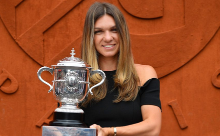 Simona Halep To Continue Comeback Today In Paris